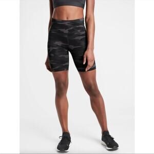 Athleta ultimate stash pocket biker shorts small